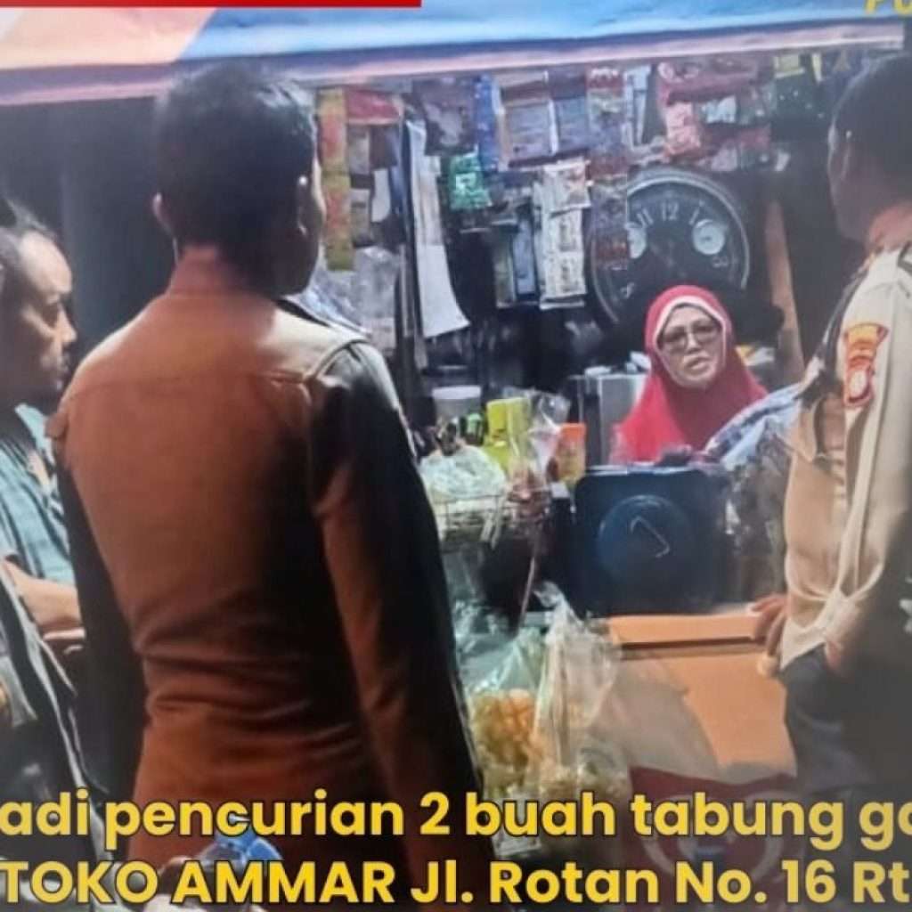 Wanita Pura-pura Belanja, Curi Dua Tabung Gas Elpiji di Depok: Terekam CCTV